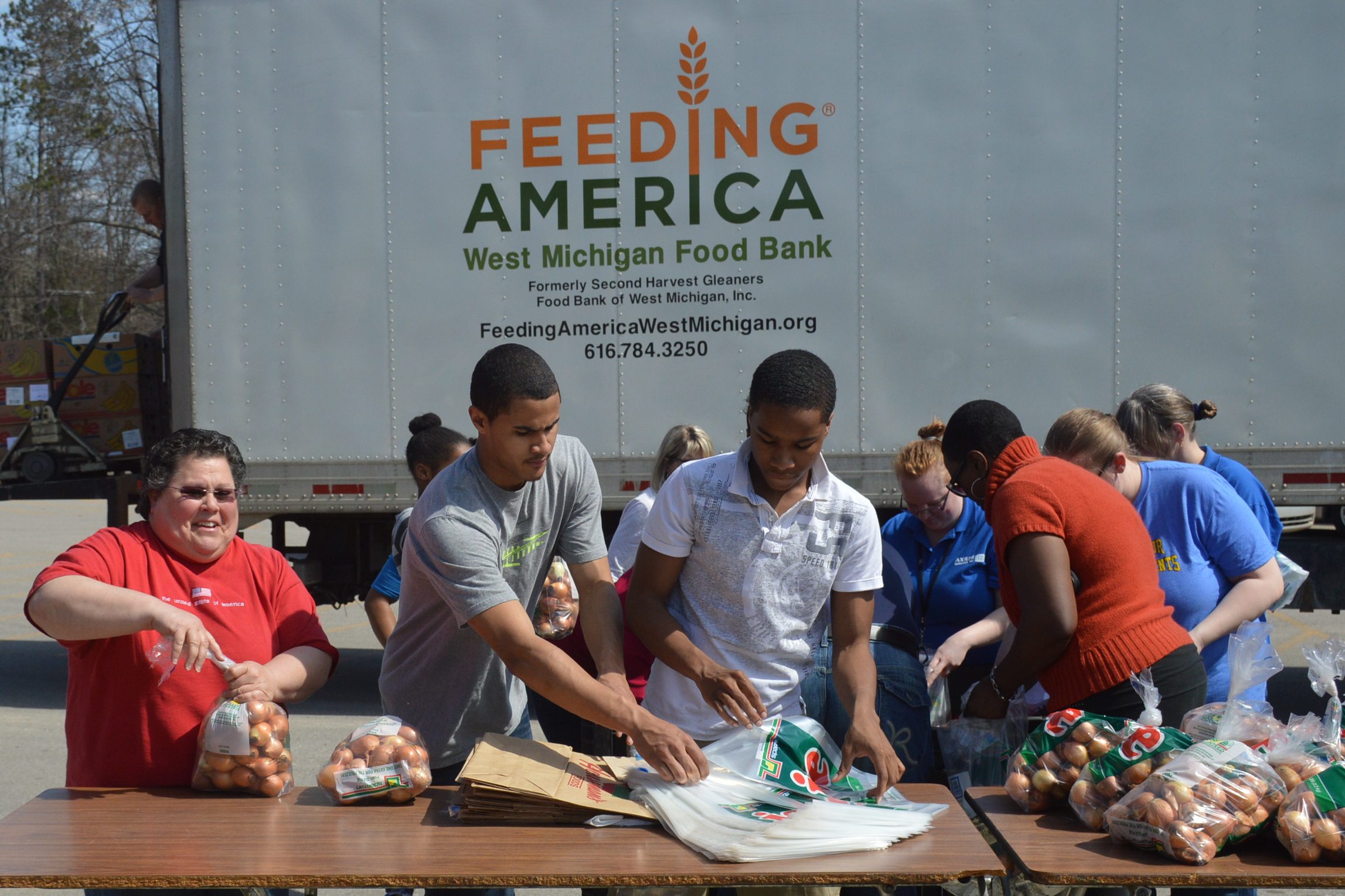 Feeding America Aims to Rescue 5 Billion Pounds of Food with New $50M Annual Fund `