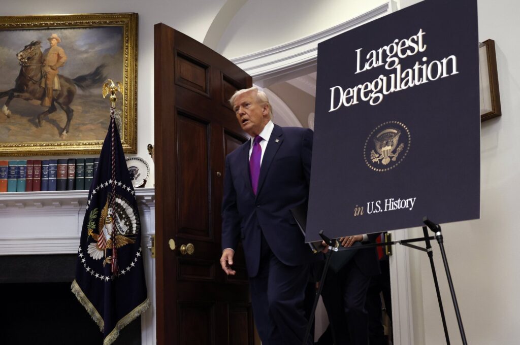 Trump Revokes Legal Foundation of U.S. Climate Regulation, Ending Federal Vehicle Emissions Standards