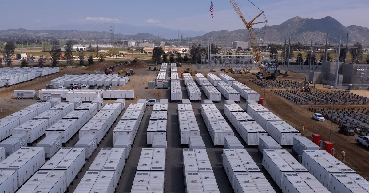 Trump’s Solar Retreat Slows U.S. Boom as Battery Strategy Takes Center Stage